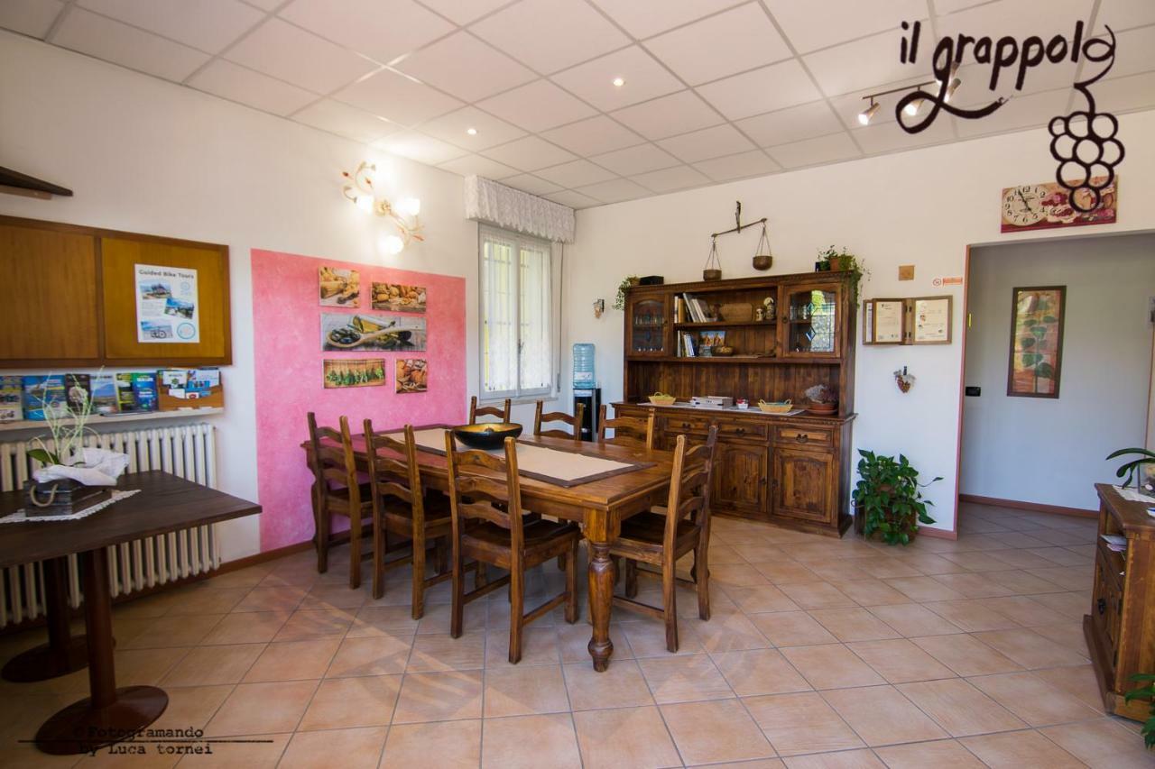 B&B Il Grappolo Foresteria Lombarda Sirmione Exterior photo